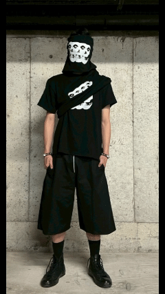 TRIPLE SKULL T