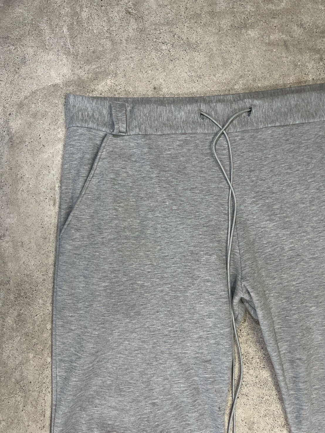 LOOP CUTOFF SWEAT PANTS